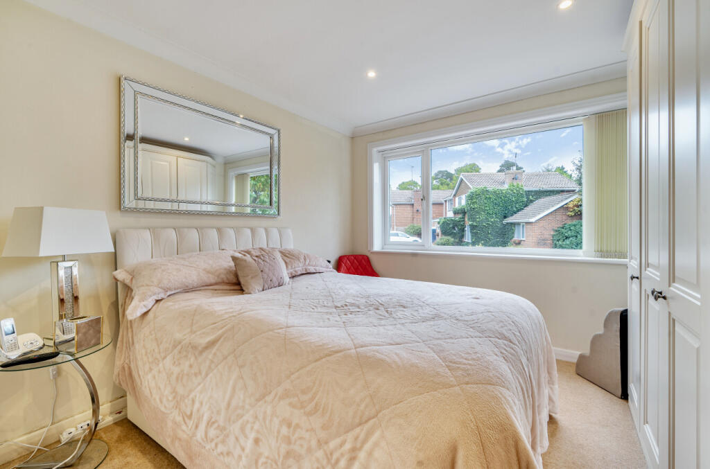 1369267-1-68ee63c...