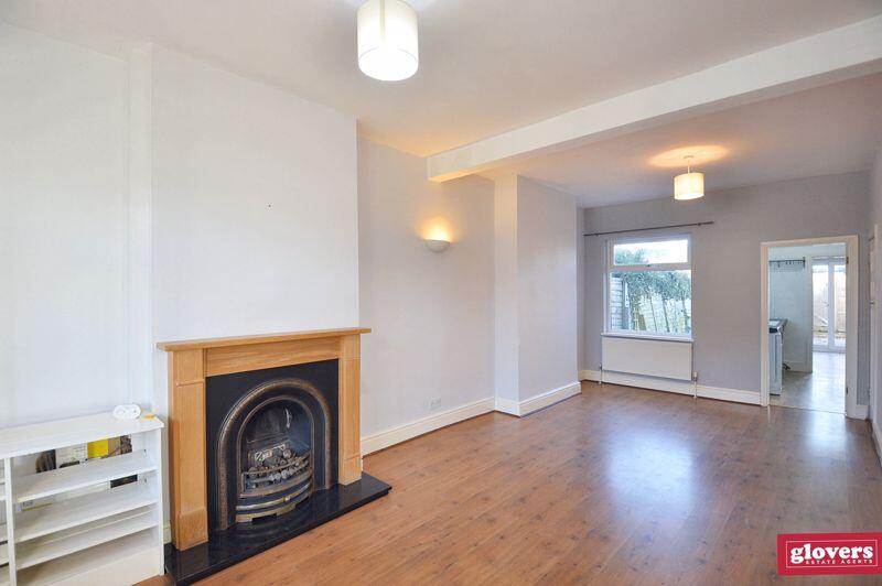 DINING / LIVING ROOM
