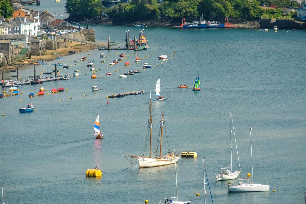 Parry Polruan Outside Sunny-21.jpg