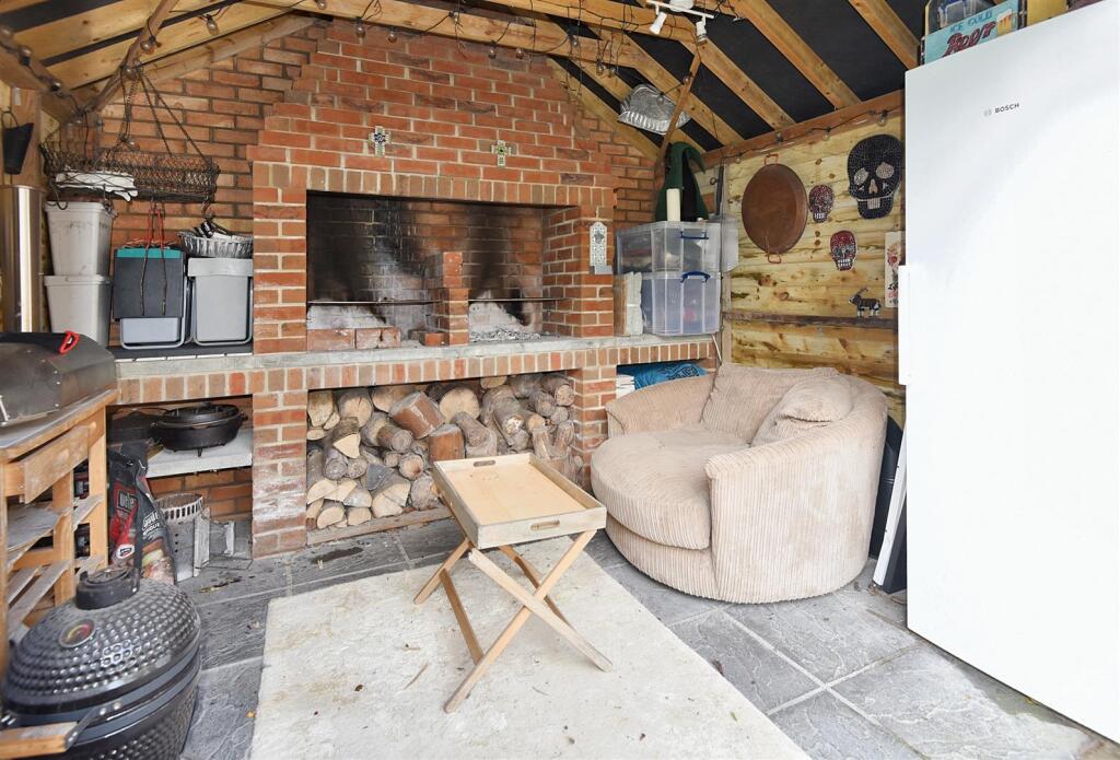 Outdoor Kitchen