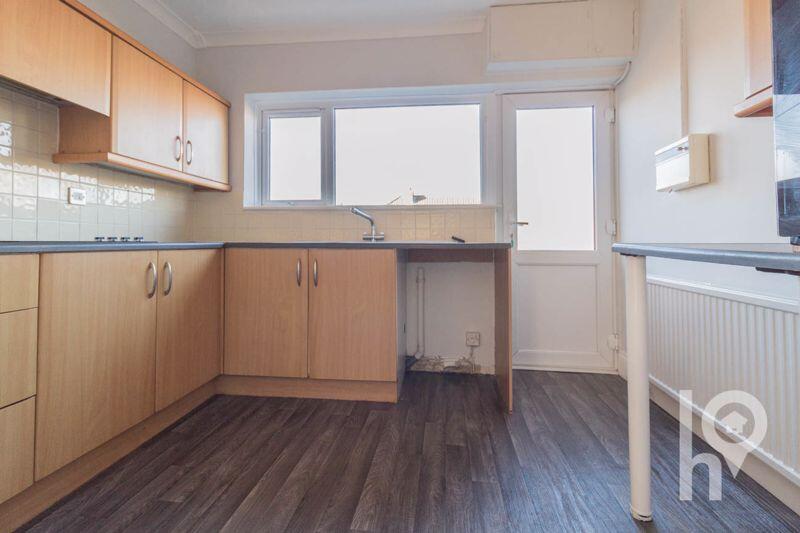 Holmside Avenue, Halfway