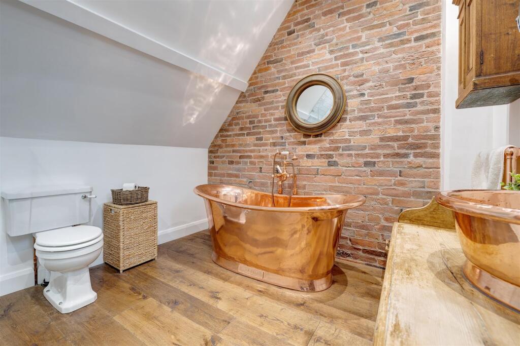 DE73 8AN LB 22aMS-012.jpg