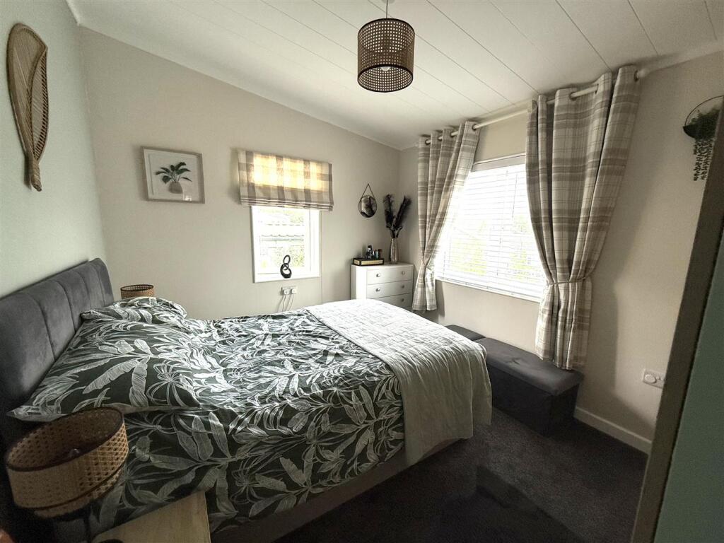 109 ll bed 6.jpeg