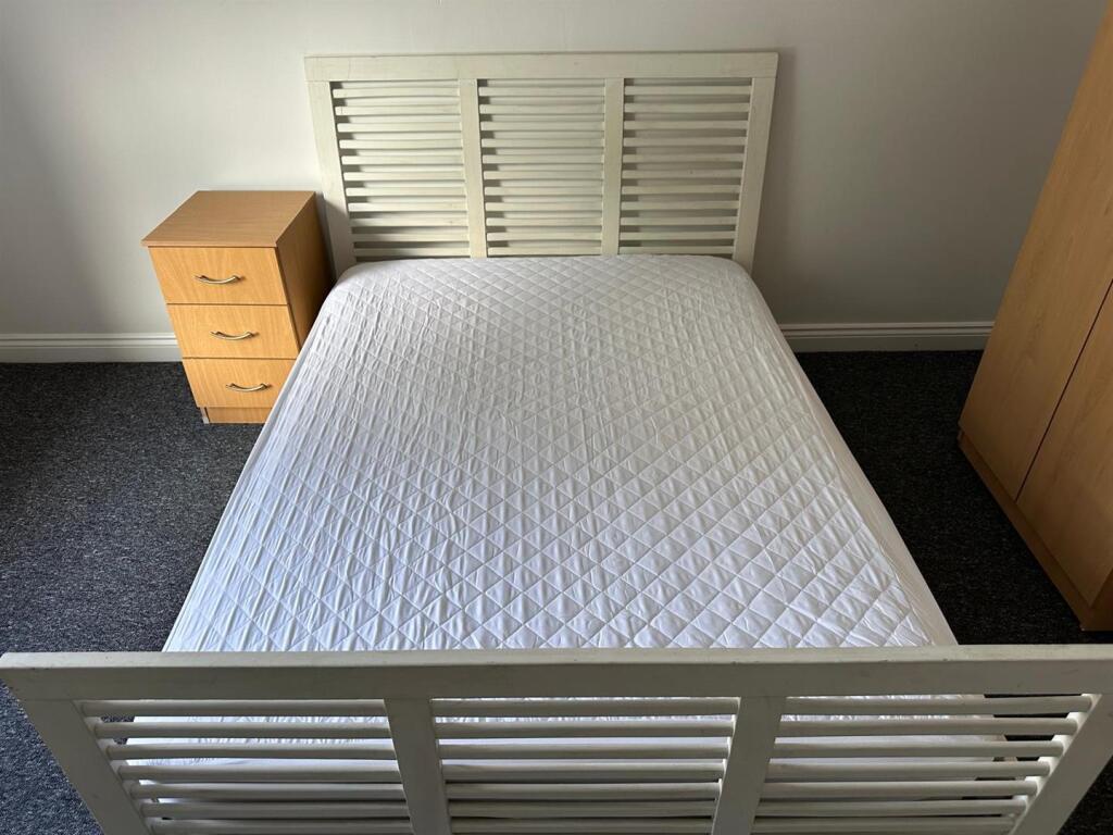 bed3.jpg