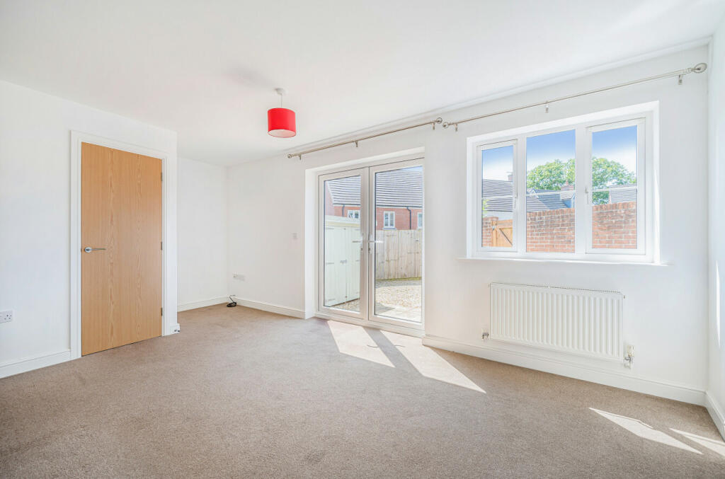 Sitting/Dining Room