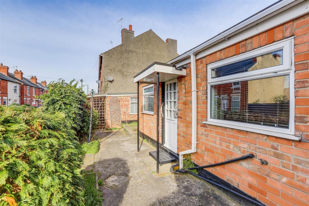 IMG_4557-IMG_4561 copy.jpg