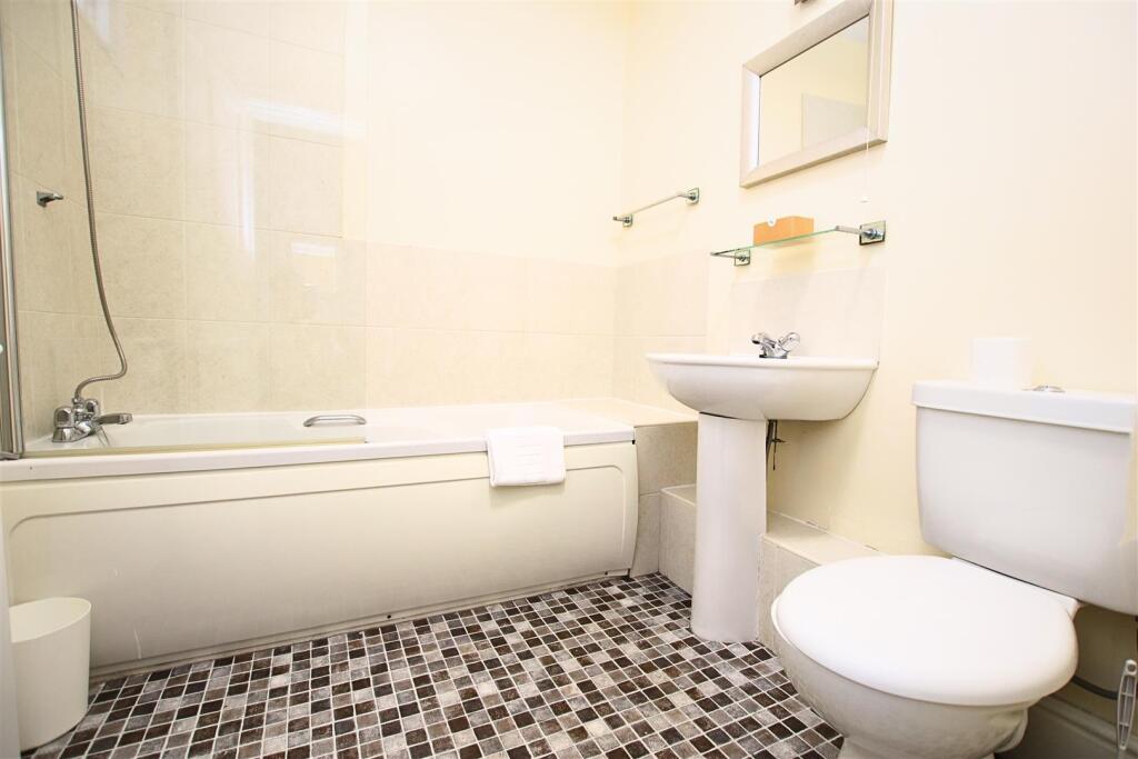 Bathroom.jpg