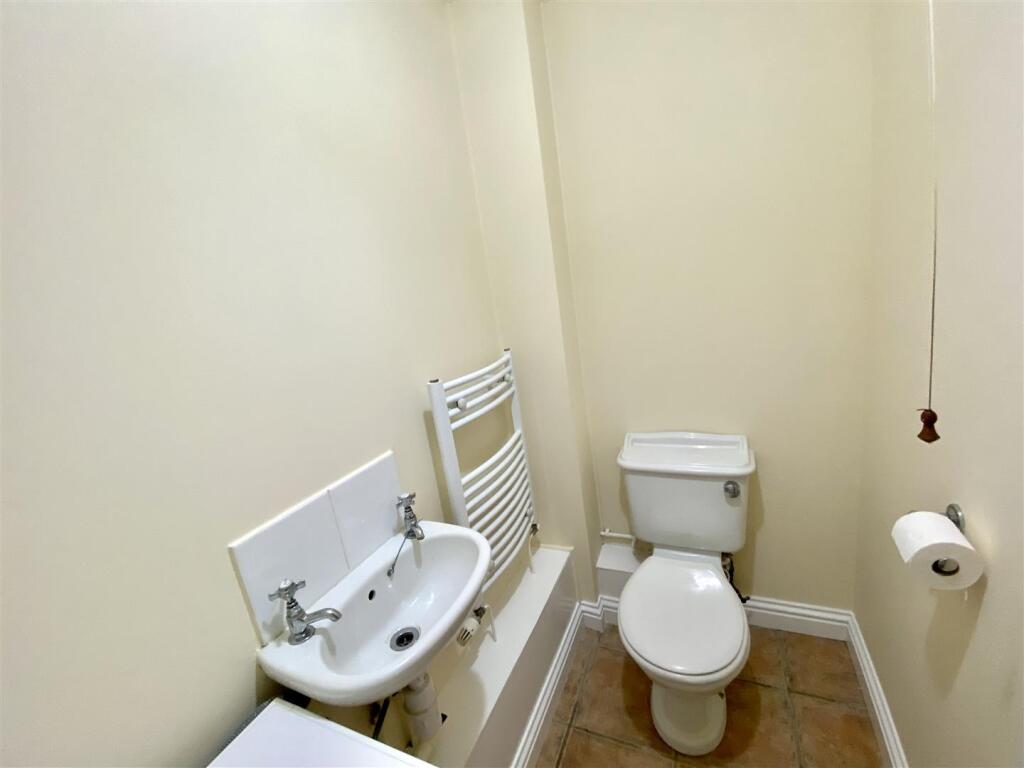 GROUND FLOOR WC