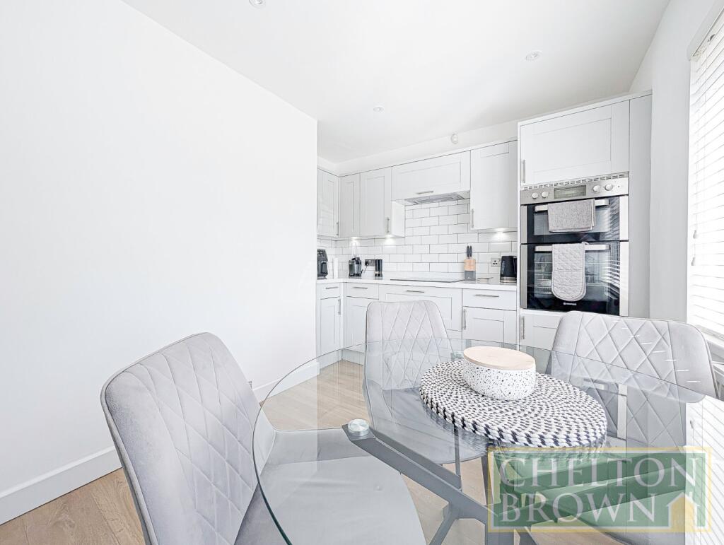 Kitchen &amp; Diner