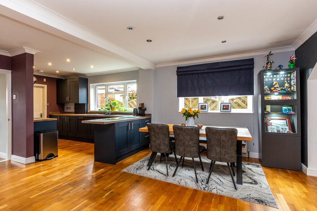 Kitchen/Dining Ar...