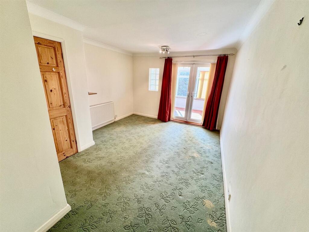 Bedroom 2.jpg