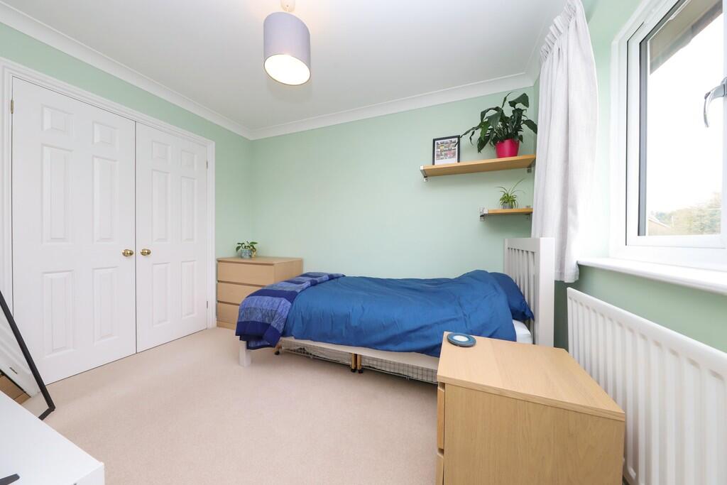 2 Heatherfold Way...