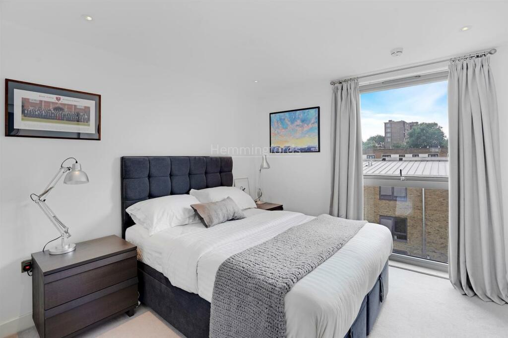 01-ac59Reshoot-MK-HMF-Flat 12 17 Canalside Square-