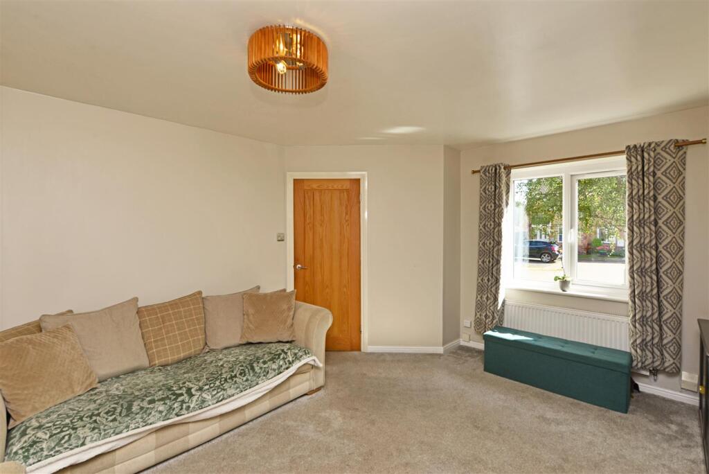 Living Room: