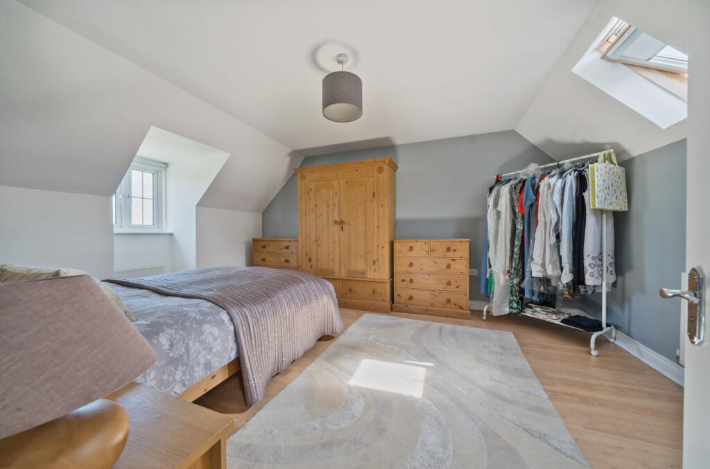 1306328-11-6852fb...