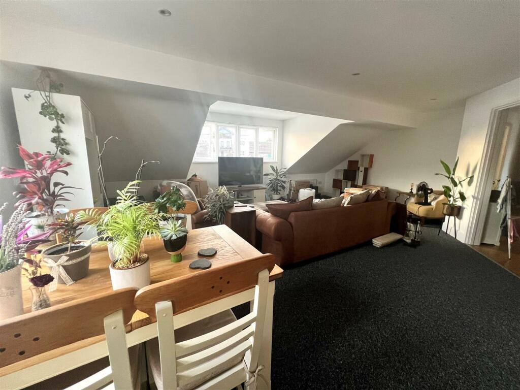 Living Room.jpg