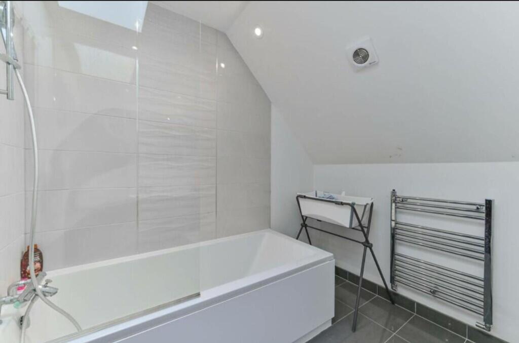 Bathroom-2/2