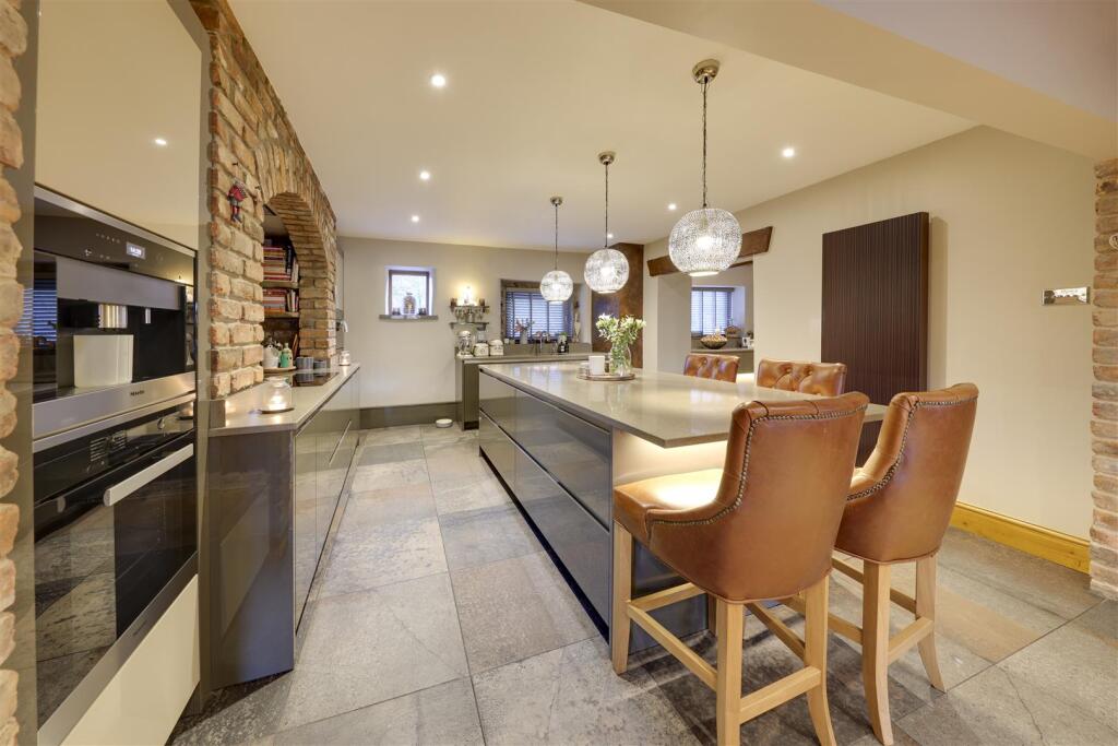 Breakfast Kitchen Alt 2