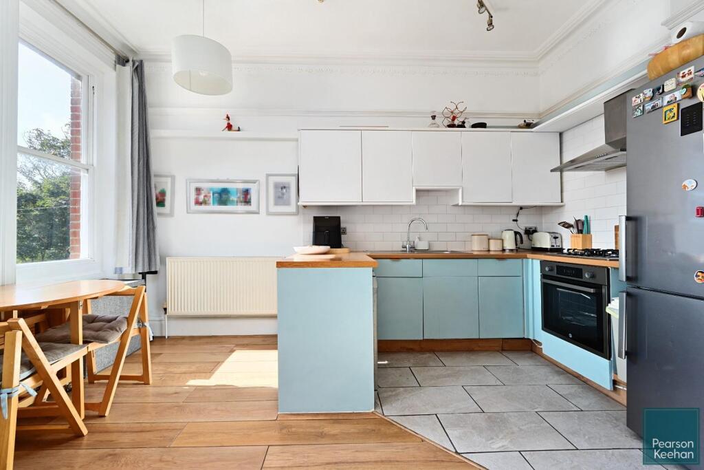 1st-floor-flt-7-college-terrace-bn2 (8).jpg