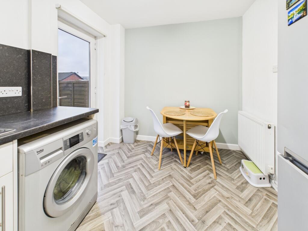 CAM02093G0-PR0062-STILL006