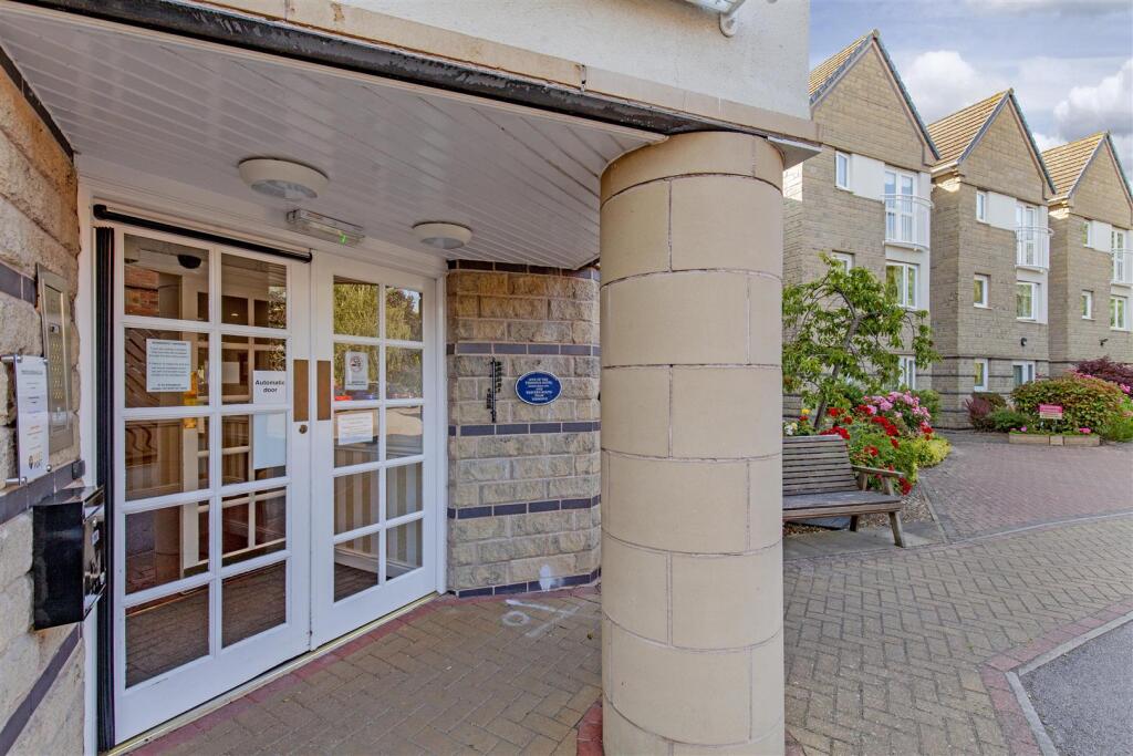 Front External-1.jpg