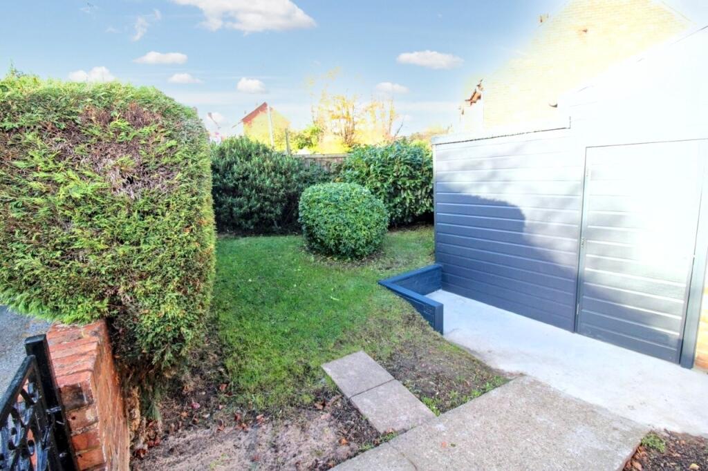 Side garden