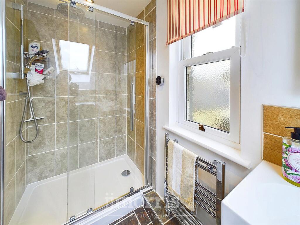 Ensuite Shower Room