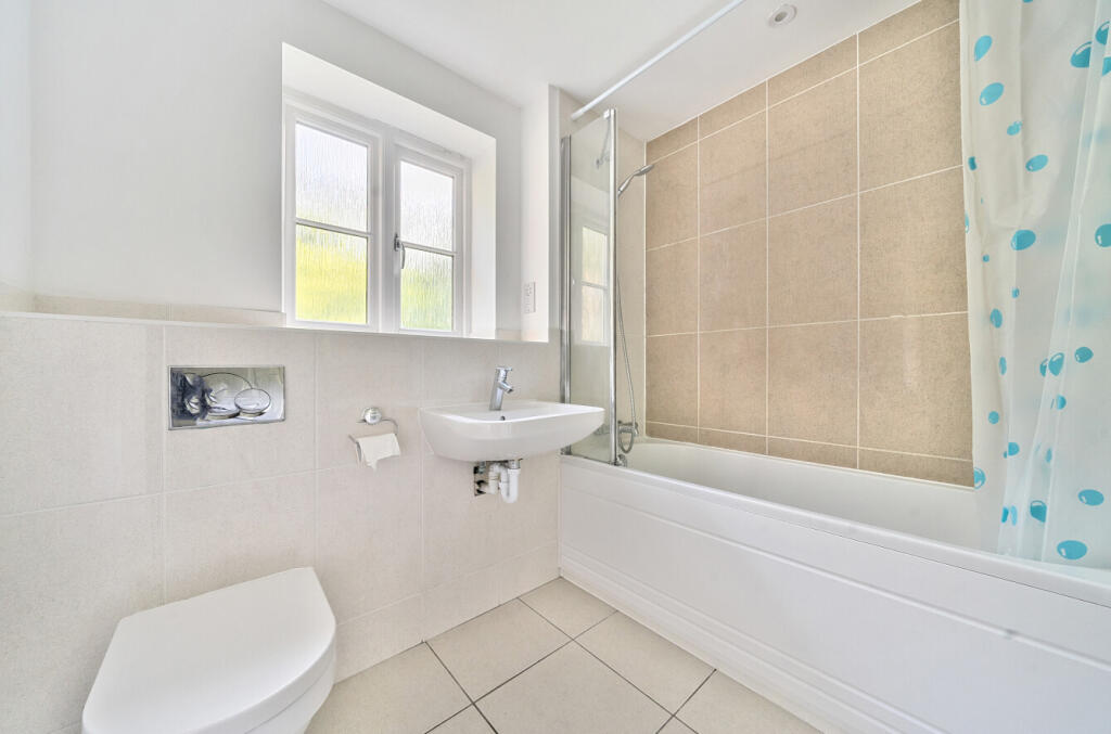 24-681a4bca41da4-...