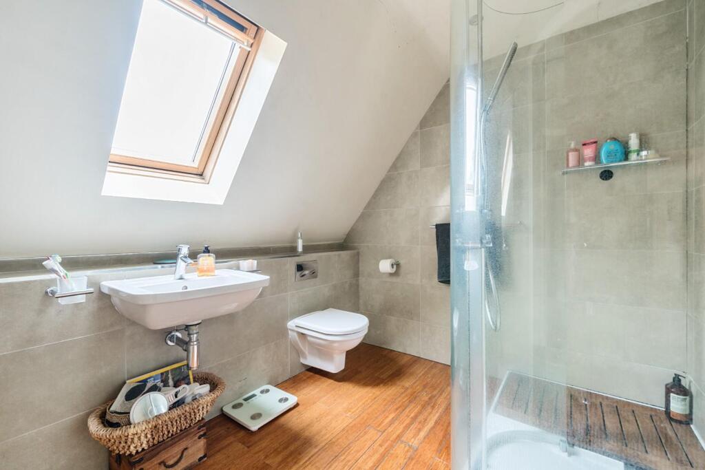 Master En-Suite