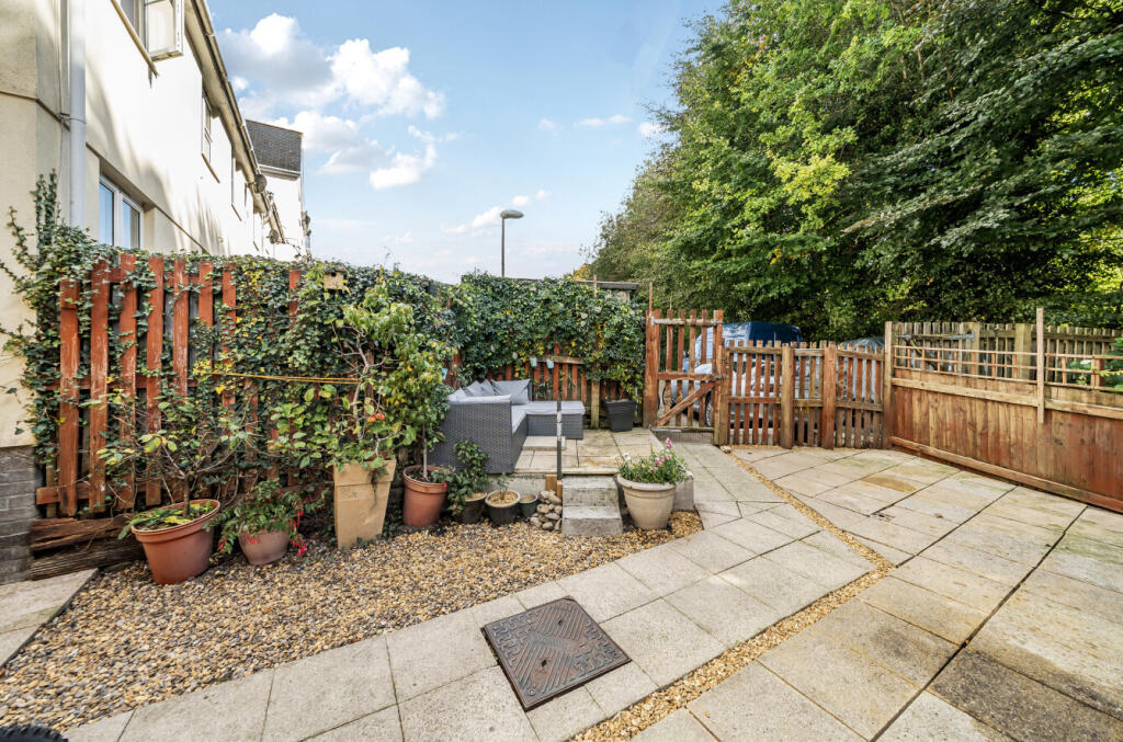 1357563-11-68d6bd...