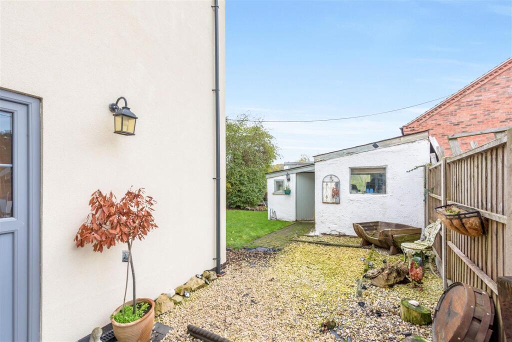 111 Limby Hall Lane, Swannington