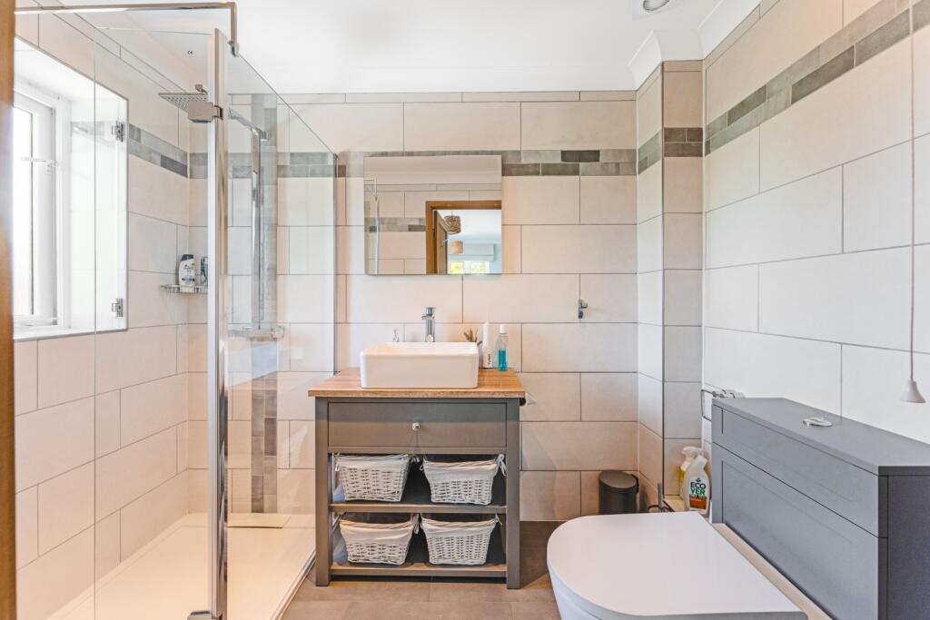 Bedroom Two En Suite