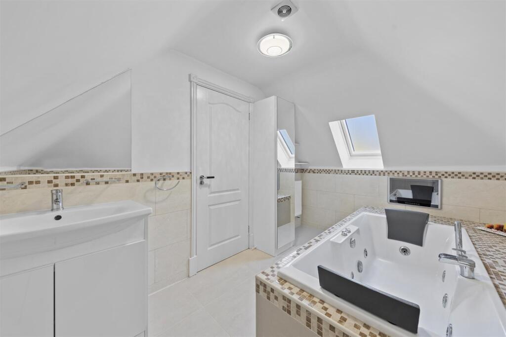95BradwellRdWeb46.jpg