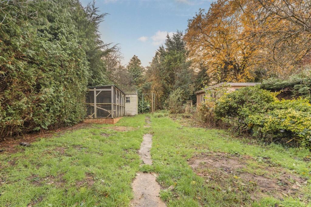26 Cherry Road, Banbury-13.jpg