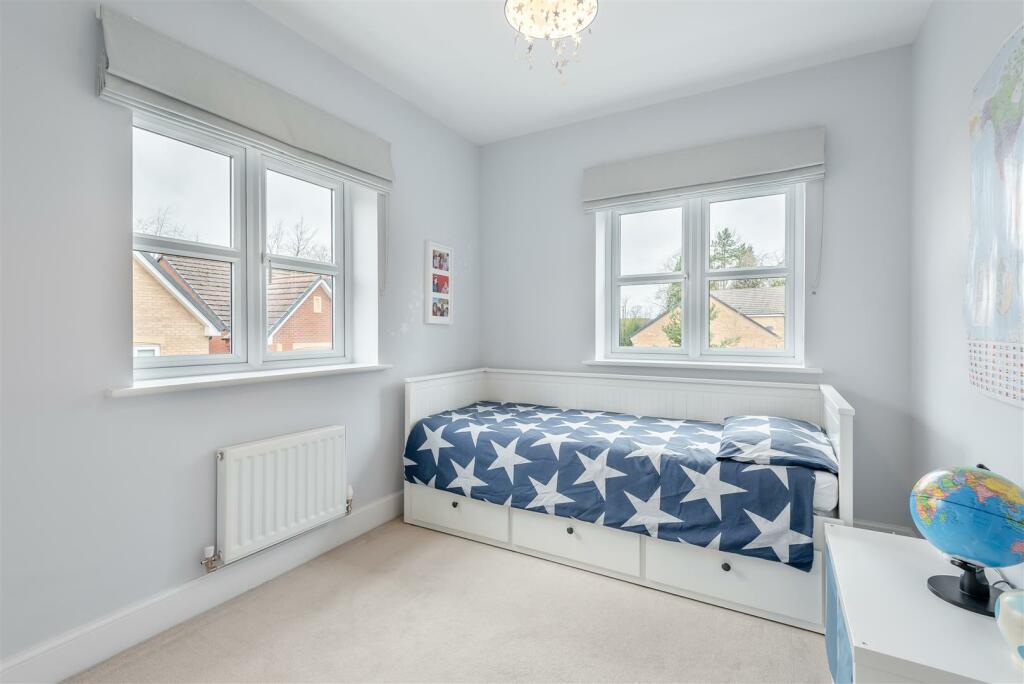 8588285-interior23.jpg