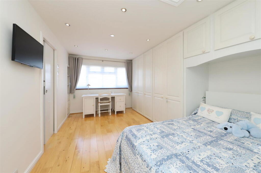 Park Avenue, North Ruislip