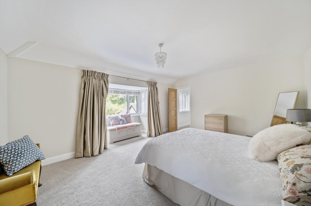 1364053-26-68ed33...