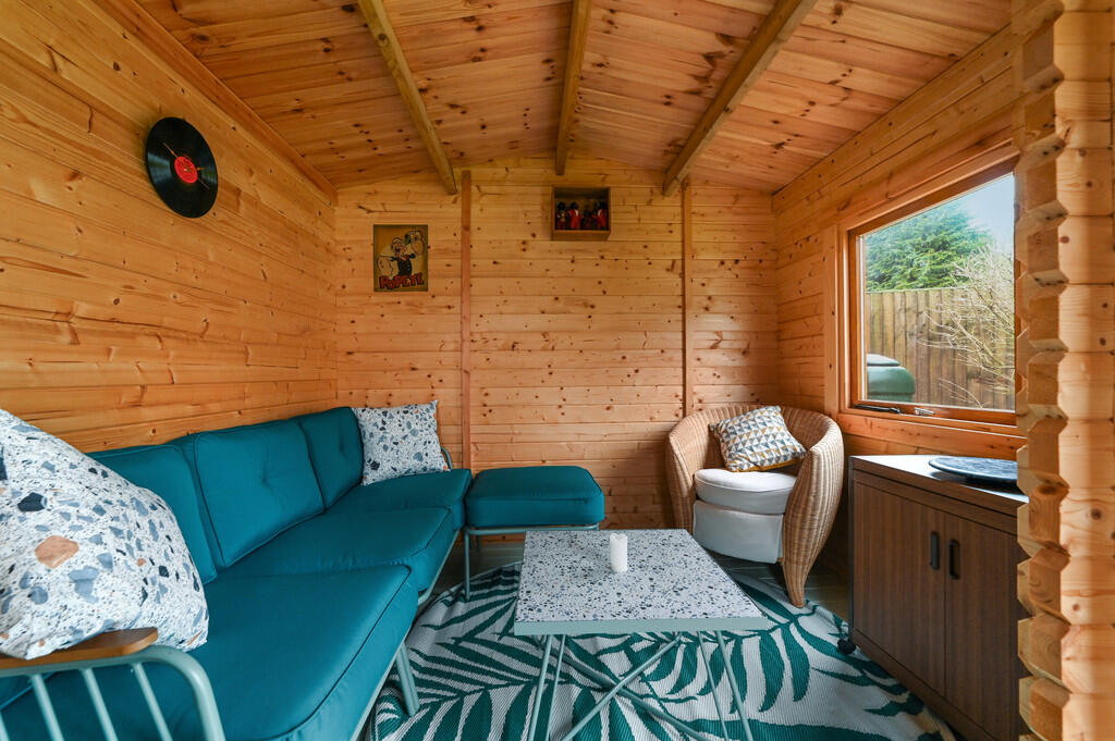 PT-DB(WP)-LaurelL...