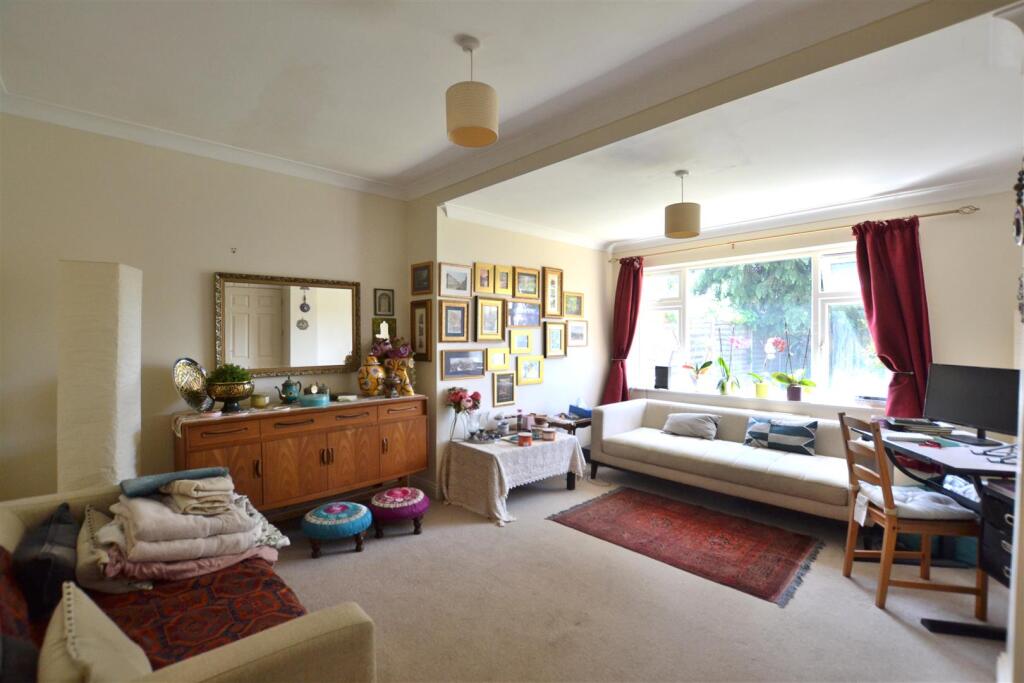 Living Room.JPG
