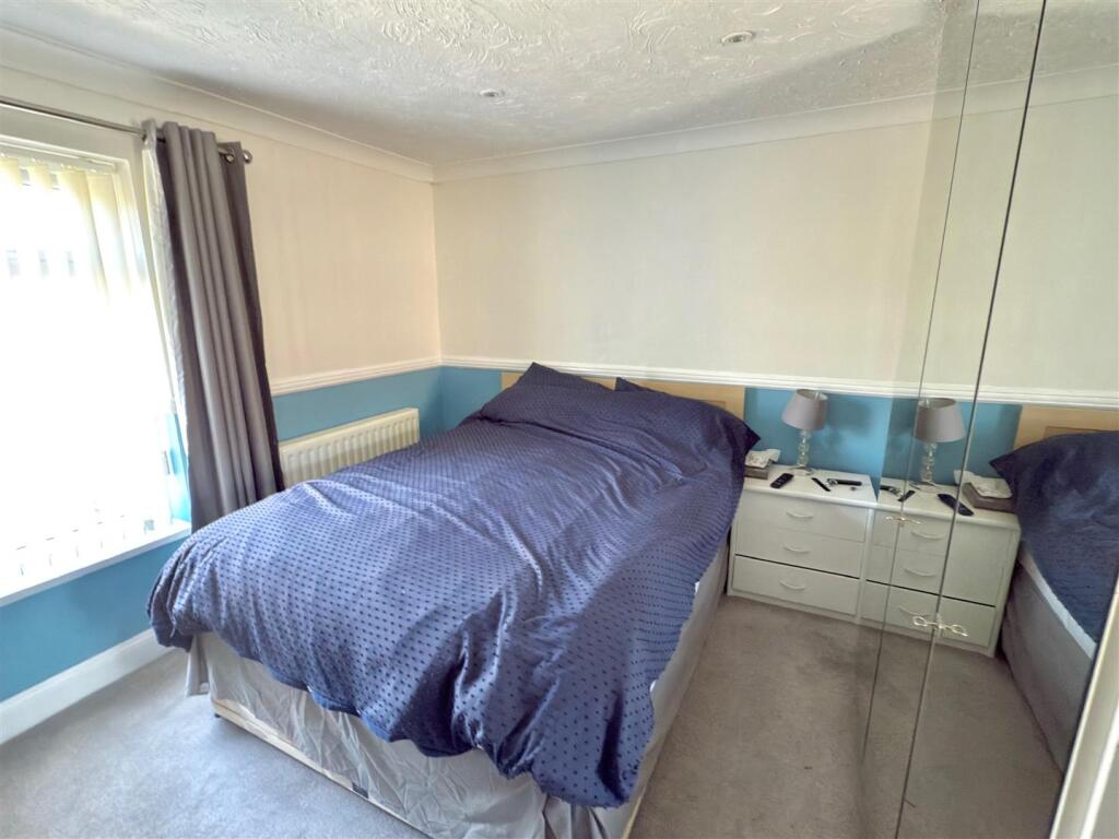 BED 1.jpg