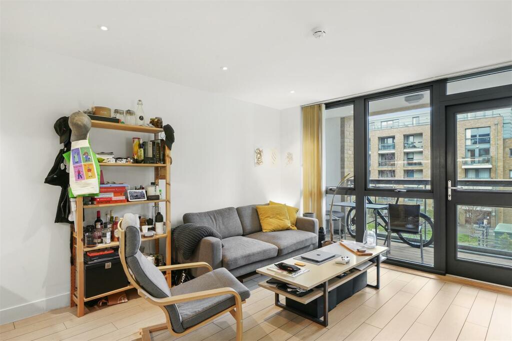 Flat 8, 11 Canalside Square - vs5xtxyAHule2Jh2umHk