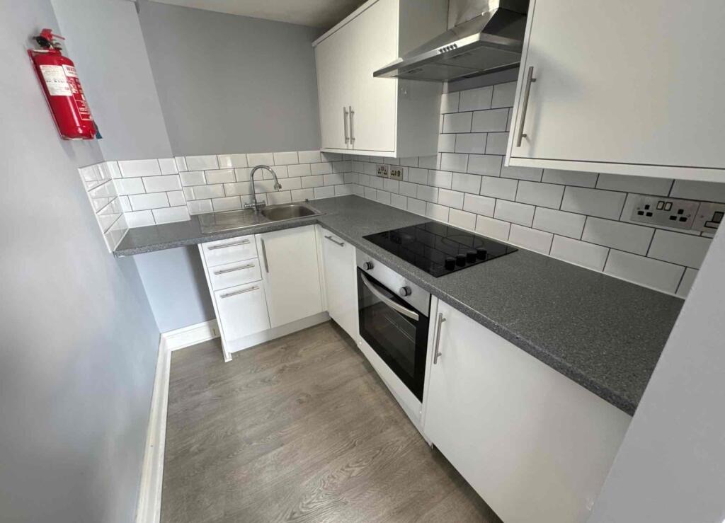 Studio2169bWhiteladi-Kitchen-15558745-59-0