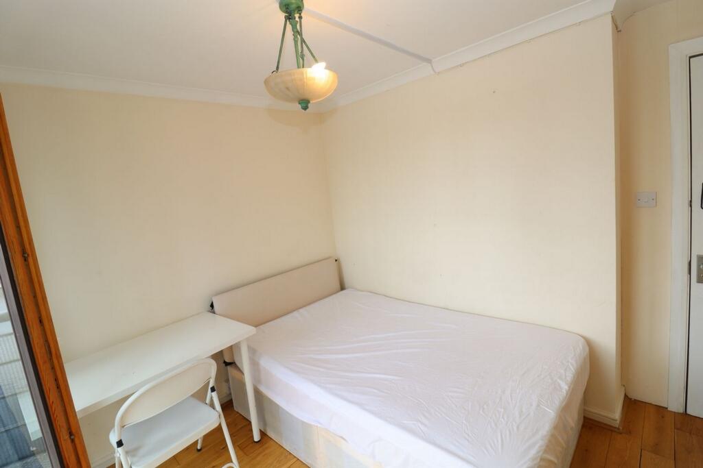 Photo 4