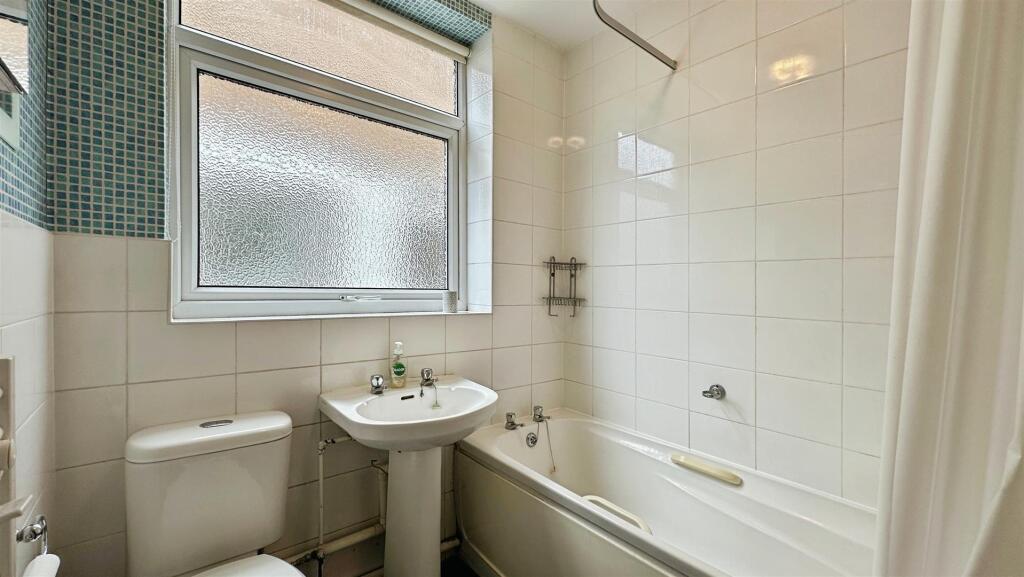 c792fa14--45D4-9A33-B46054A9E06B-61919-000014AA10C