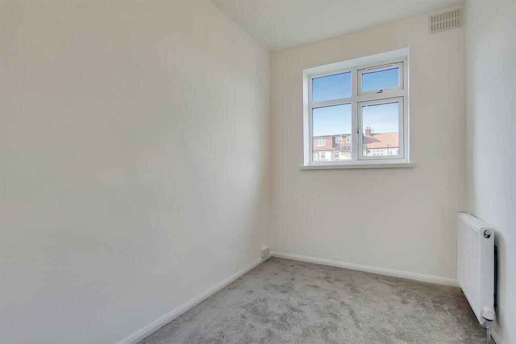 5_Bedroom 2-0.jpg