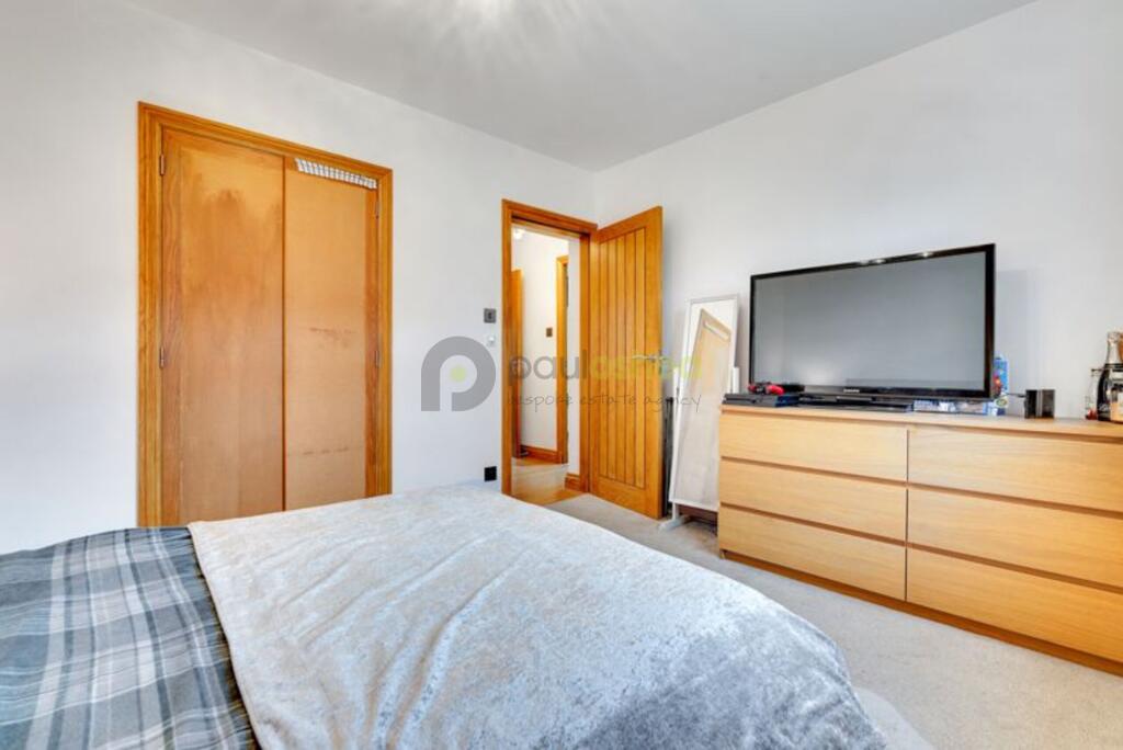 068Paul-O-shea-2-bed-RENT-CR2-www.steelelondon.co.