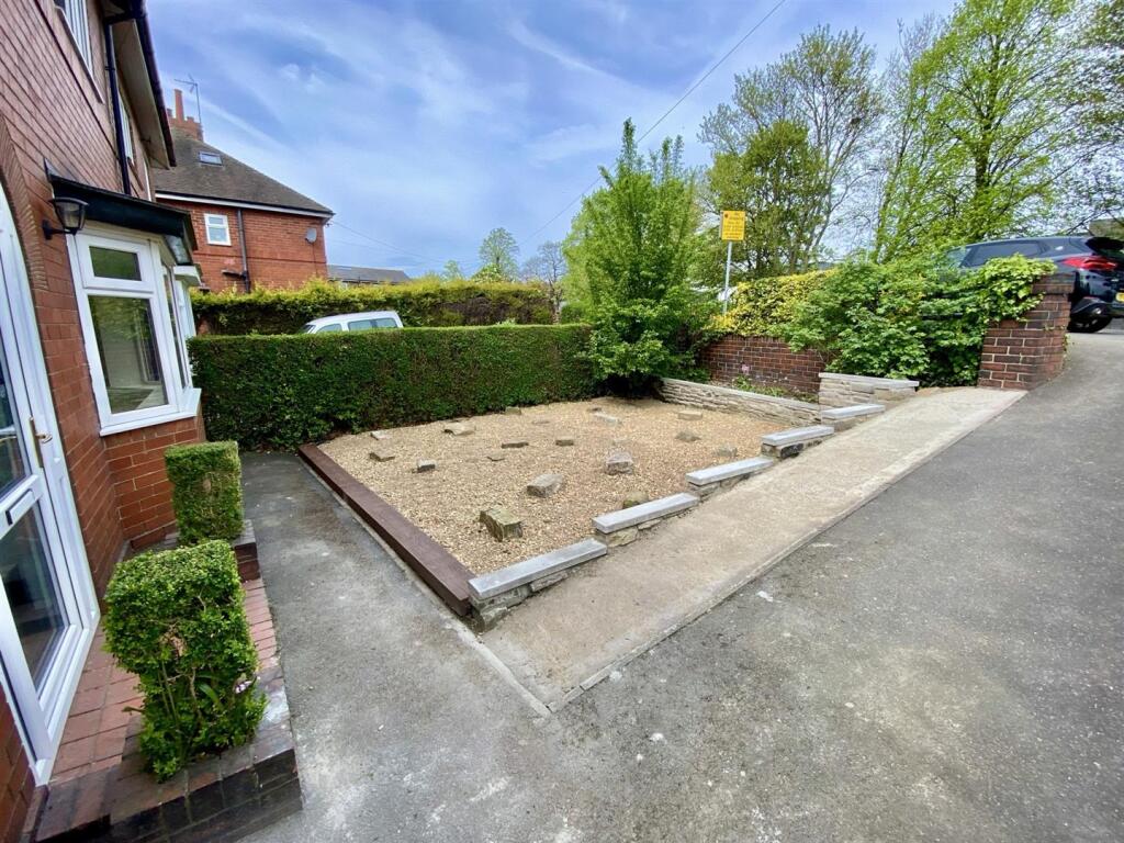 Bramleys Estate Agents - Kitson Hill Road - Mirfie