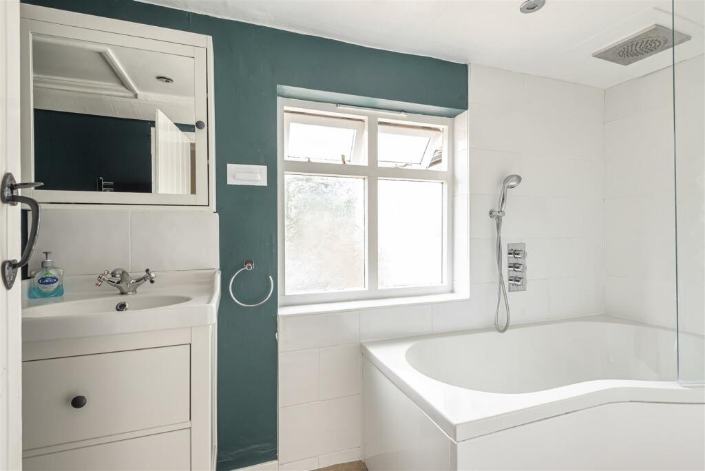 HOUSE BATHROOM