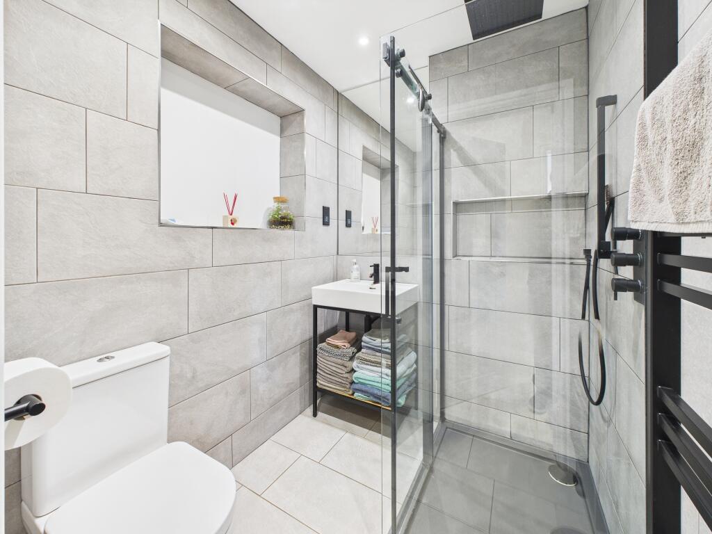 Family Shower Room