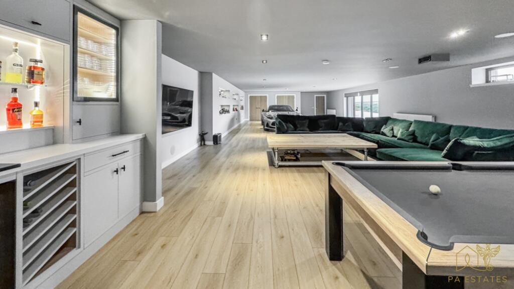 Garage/Games Room.